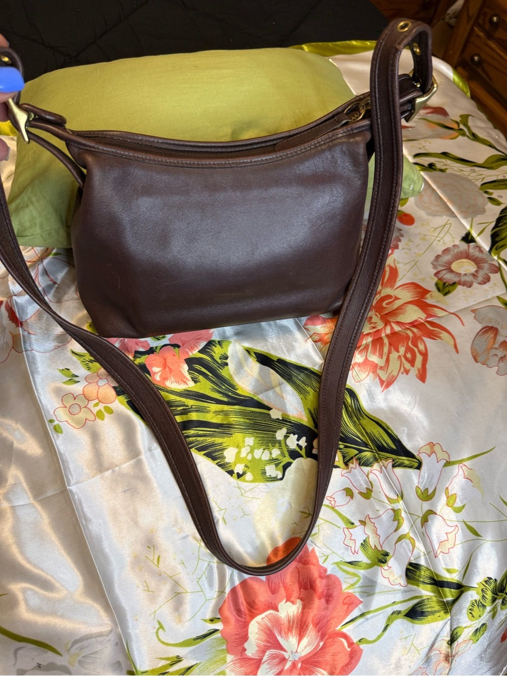 Coach Vintage Brown Leather Shoulder Bag / Crossbody – Style No. 9136